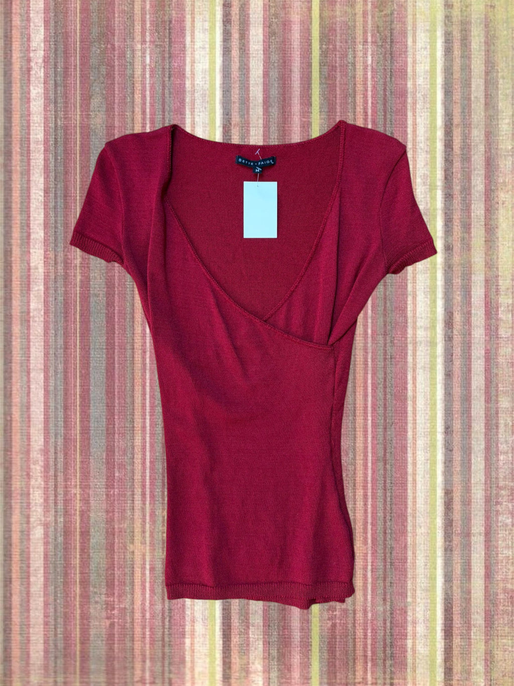 Vintage Simple Red Top