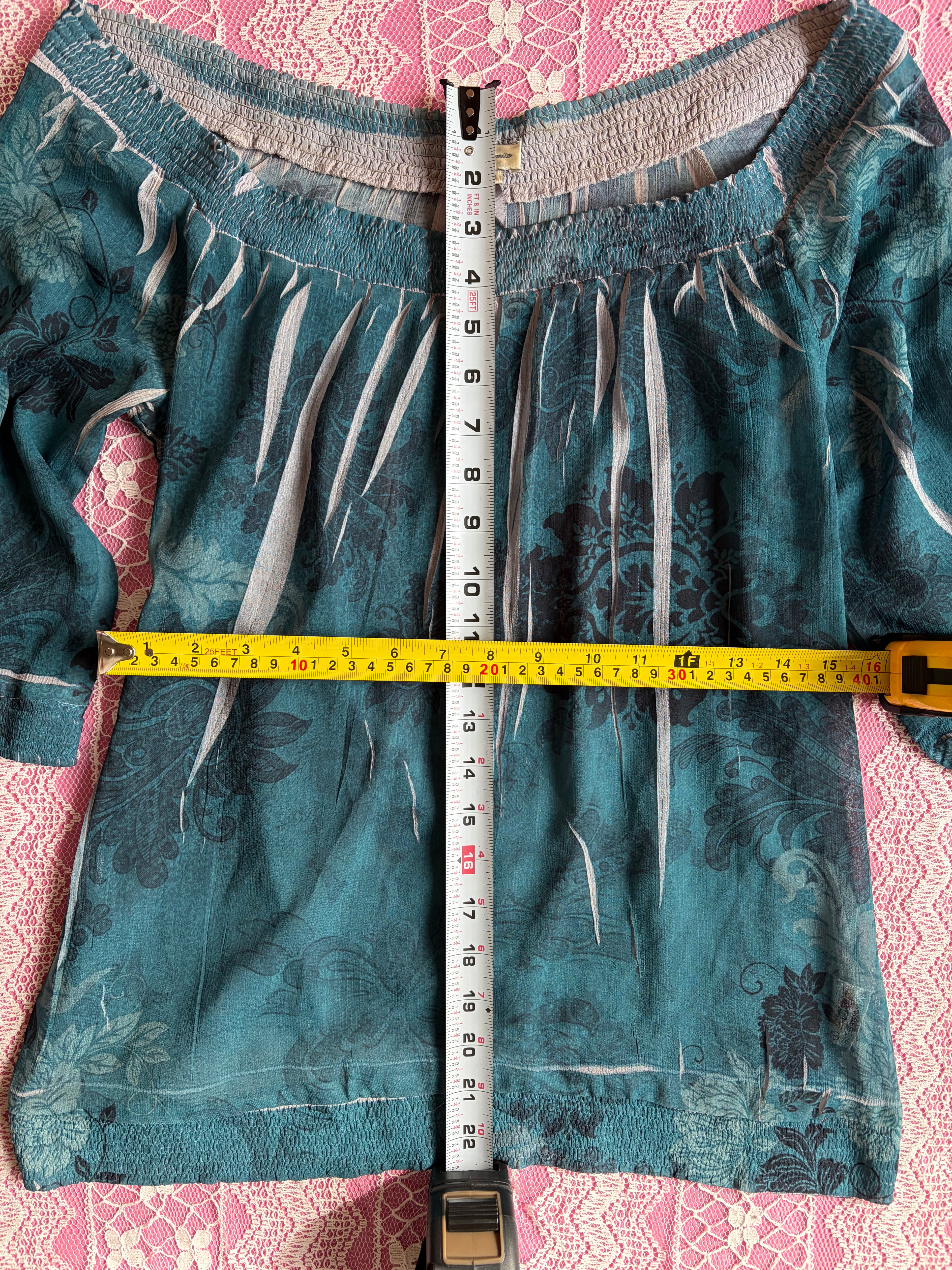 Vintage Y2K Off-The-Shoulder Top